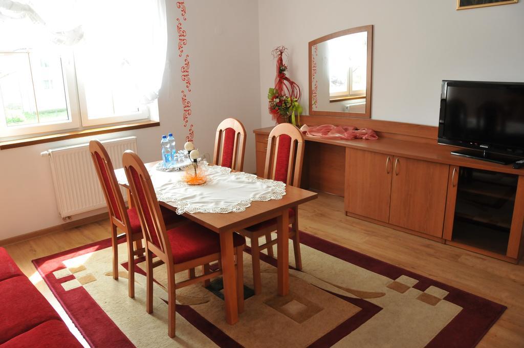 Hotel Restauracja Lorenzo Stopnica Ngoại thất bức ảnh