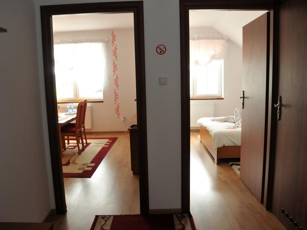 Hotel Restauracja Lorenzo Stopnica Phòng bức ảnh