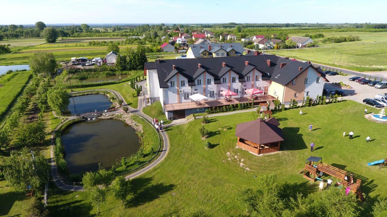 Hotel Restauracja Lorenzo Stopnica Ngoại thất bức ảnh